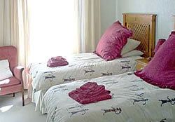 Rustenburg Accommodation - Rustenburg Lodges - Modderfontein Guest Lodge