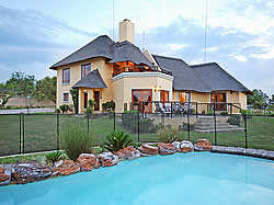 Hoopoe Haven Guest House offers self catering accommodation in Fourways