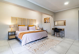 guest house situated in Randhart, Alberton