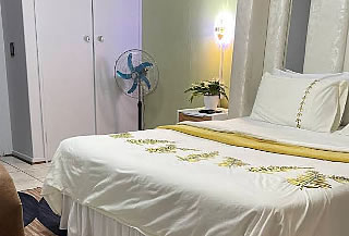 budget double room Alberton