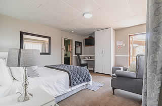 Golden Crest Guest House in Florida